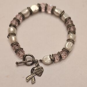 Elegant Pearl and Pink Beaded Bracelet